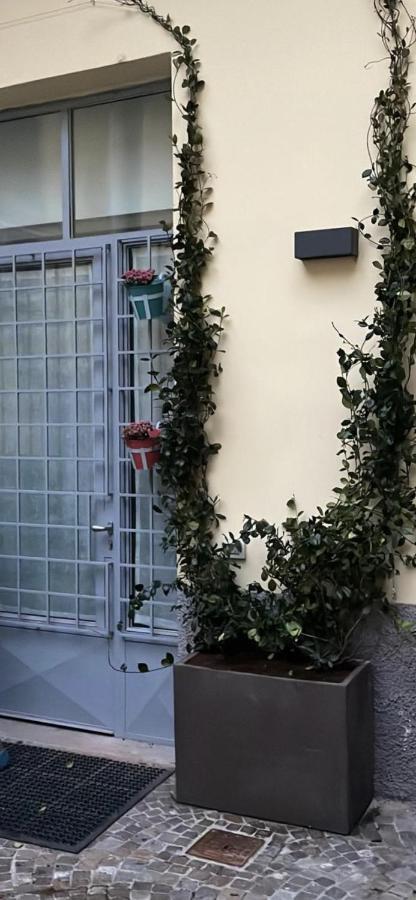 White Navigli Apartment มิลาน ภายนอก รูปภาพ